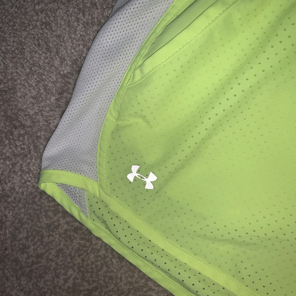 Neon yellow under armor athletic shorts💛